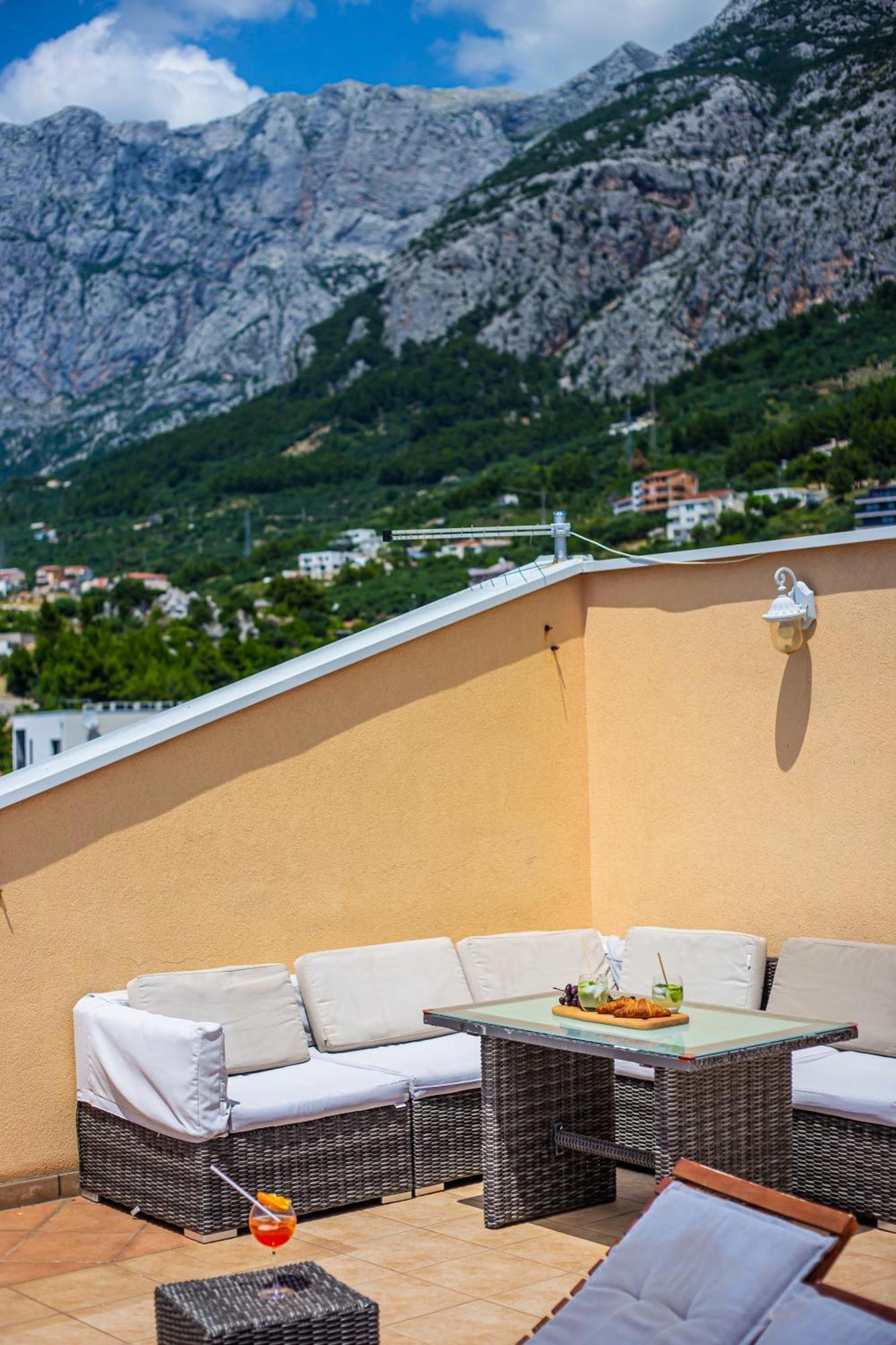 Apartments Villa Flamingo Makarska Exterior photo